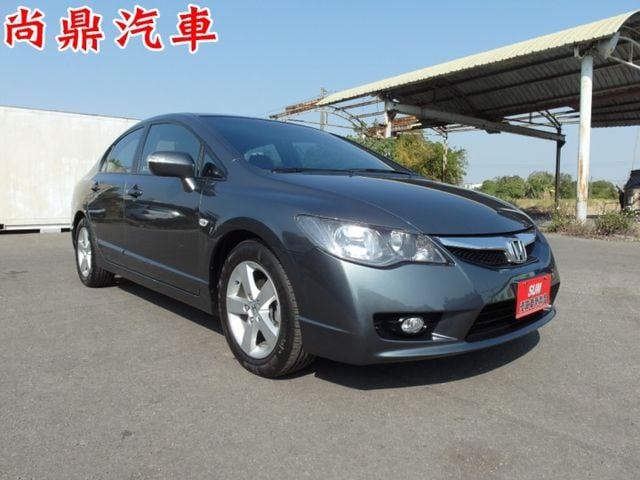 里程跑少 導航 倒車顯影 藍芽 行車紀錄器 電動後視鏡 免頭款牽車 歡迎賞車^.^  第7張相片