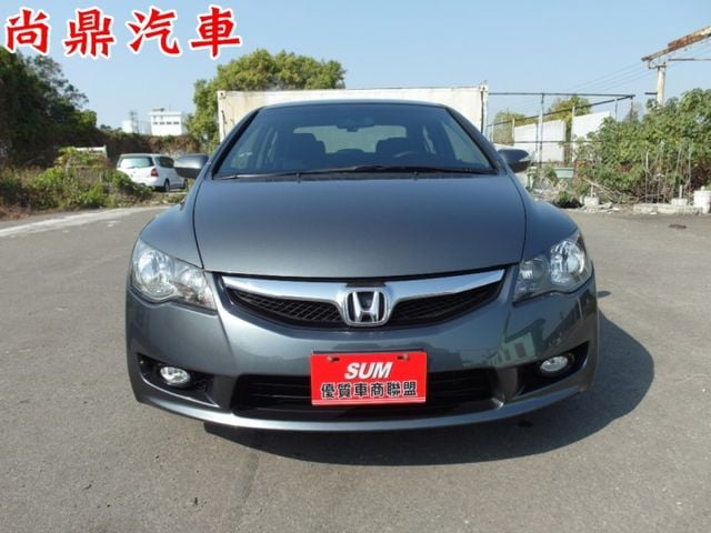 里程跑少 導航 倒車顯影 藍芽 行車紀錄器 電動後視鏡 免頭款牽車 歡迎賞車^.^  第8張相片
