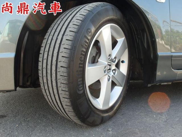 里程跑少 導航 倒車顯影 藍芽 行車紀錄器 電動後視鏡 免頭款牽車 歡迎賞車^.^  第11張相片