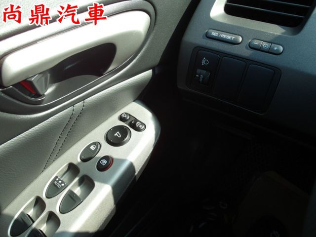 里程跑少 導航 倒車顯影 藍芽 行車紀錄器 電動後視鏡 免頭款牽車 歡迎賞車^.^  第12張相片