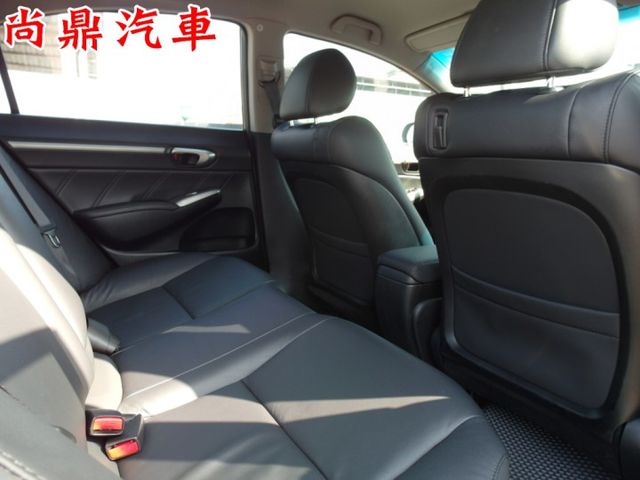 里程跑少 導航 倒車顯影 藍芽 行車紀錄器 電動後視鏡 免頭款牽車 歡迎賞車^.^  第19張相片