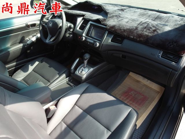 里程跑少 導航 倒車顯影 藍芽 行車紀錄器 電動後視鏡 免頭款牽車 歡迎賞車^.^  第20張相片