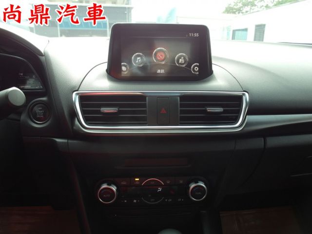 里程保證 實車實價 原鈑件 免KEY 盲點 胎壓 魚眼頭燈 前後行車紀錄器 雙恆溫 定速 倒車影像 可參考貸款 歡迎賞車  第17張相片