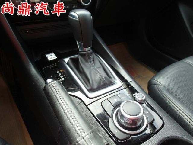 里程保證 實車實價 原鈑件 免KEY 盲點 胎壓 魚眼頭燈 前後行車紀錄器 雙恆溫 定速 倒車影像 可參考貸款 歡迎賞車  第19張相片