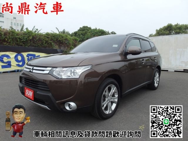 4WD 原鈑件 里程僅跑8萬 ACC跟車 天窗 免KEY 電尾門 定速 換檔撥片 倒車影像 抬頭顯示器  第1張相片