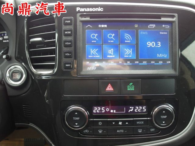 4WD 原鈑件 里程僅跑8萬 ACC跟車 天窗 免KEY 電尾門 定速 換檔撥片 倒車影像 抬頭顯示器  第16張相片