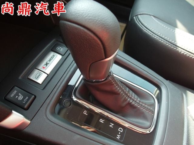i-P版 全車原鈑件 里程僅跑9萬 免鑰匙 電尾門 盲點 定速 右側顯影 倒車影像 換檔撥片 主動轉向頭燈  第18張相片