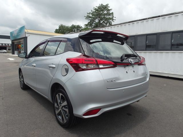 2019型《S版》原漆原鈑件 免鑰匙 定速 9安氣囊 倒車影像 導航 藍芽 後座充電孔 可貸款 歡迎賞車  第2張相片