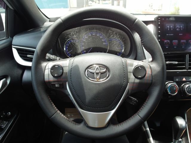 2019型《S版》原漆原鈑件 免鑰匙 定速 9安氣囊 倒車影像 導航 藍芽 後座充電孔 可貸款 歡迎賞車  第14張相片