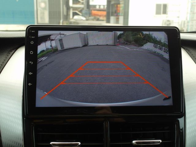 2019型《S版》原漆原鈑件 免鑰匙 定速 9安氣囊 倒車影像 導航 藍芽 後座充電孔 可貸款 歡迎賞車  第17張相片