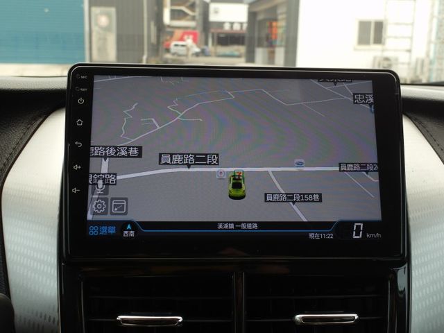 2019型《S版》原漆原鈑件 免鑰匙 定速 9安氣囊 倒車影像 導航 藍芽 後座充電孔 可貸款 歡迎賞車  第18張相片