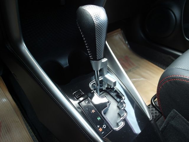 2019型《S版》原漆原鈑件 免鑰匙 定速 9安氣囊 倒車影像 導航 藍芽 後座充電孔 可貸款 歡迎賞車  第19張相片