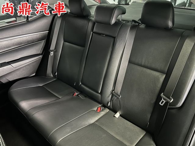 小改款 2017型 全車原鈑件 豪華款 六安 已加裝安卓機 免鑰匙 定速 倒車影像 恆溫 前後行車紀錄 可全額貸款  第19張相片