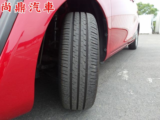 7人座 1.8L 豪華+版  電動側滑門 定速 免鑰匙 摸門 導航 倒車顯影 前後車距 胎壓 第三排座椅  第11張相片