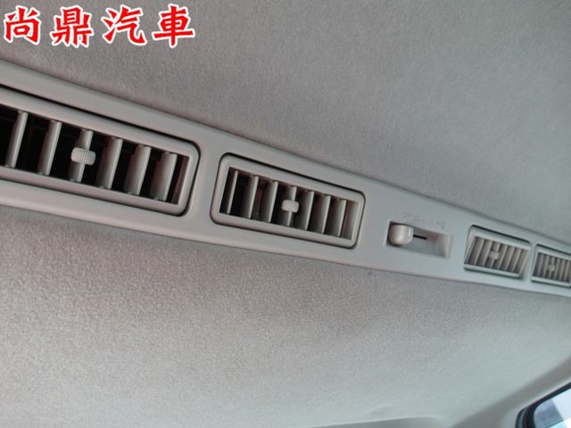 7人座 1.8L 豪華+版  電動側滑門 定速 免鑰匙 摸門 導航 倒車顯影 前後車距 胎壓 第三排座椅  第20張相片