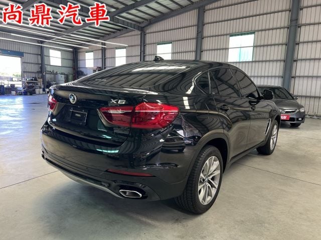 xDrive35i 渦輪 四輪驅動 原鈑件 天窗 電尾門 定速 盲點 倒車影像 換檔撥片 駕駛模式 藍芽 導航 記憶椅  第5張相片