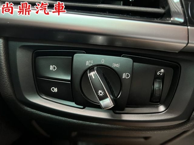 xDrive35i 渦輪 四輪驅動 原鈑件 天窗 電尾門 定速 盲點 倒車影像 換檔撥片 駕駛模式 藍芽 導航 記憶椅  第12張相片