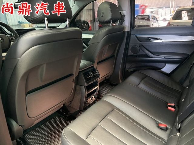 xDrive35i 渦輪 四輪驅動 原鈑件 天窗 電尾門 定速 盲點 倒車影像 換檔撥片 駕駛模式 藍芽 導航 記憶椅  第19張相片