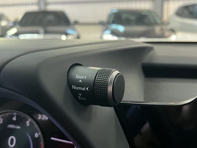 UX200 菁英PLUS版 原鈑件 免鑰匙 ACC跟車 車道維持 盲點 倒車影像 CARPLAY 雙前電動座椅 駕駛模式  第12張相片