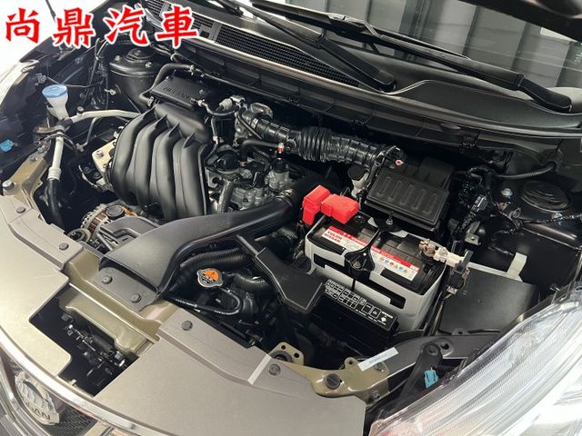 旗艦款最高階 加裝盲點偵測 免鑰匙啟動 摸門解鎖 抬頭顯示器 倒車影像 藍芽ISOFIX 電折後視鏡 車內大空間  第8張相片