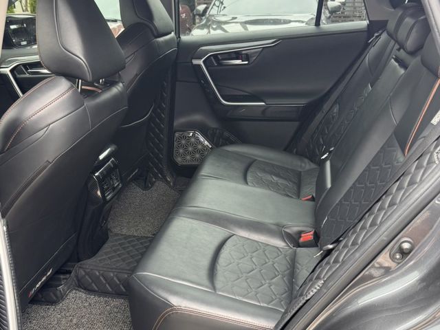 Toyota RAV4  第6張相片