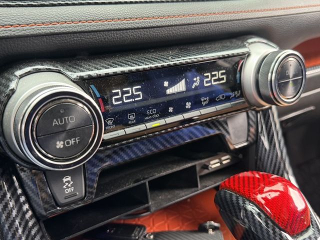 Toyota RAV4  第9張相片