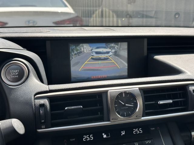 Lexus IS  第1張相片