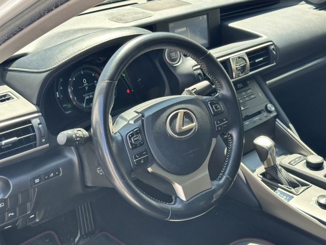 Lexus IS  第7張相片