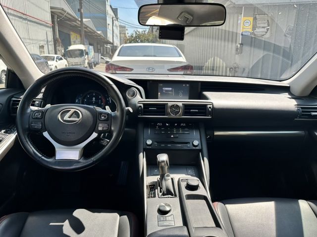 Lexus IS  第11張相片