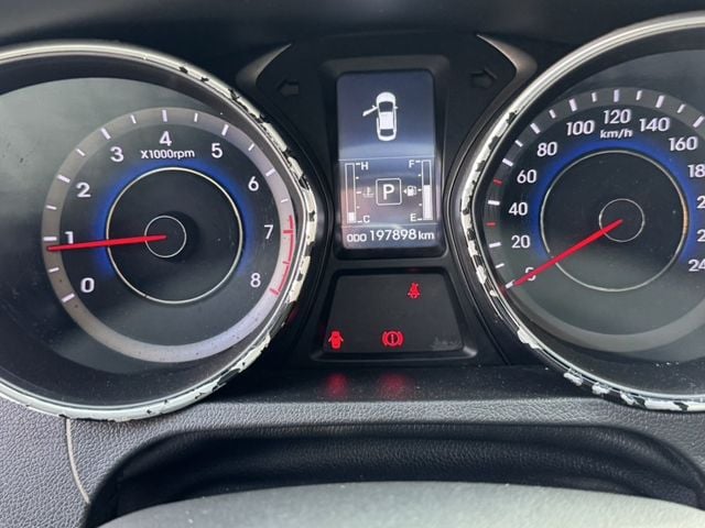 Hyundai Elantra  第1張相片