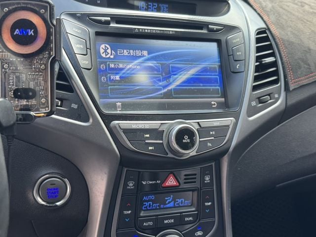 Hyundai Elantra  第2張相片