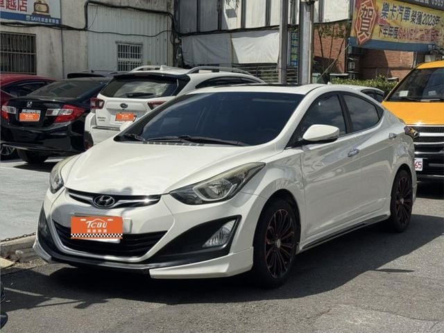 Hyundai Elantra  第4張相片