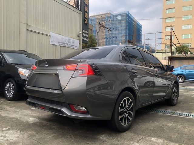 MITSUBISHI三菱 LANCER  第2張相片