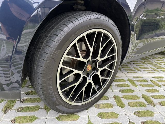 PORSCHE保時捷 MACAN  第3張相片