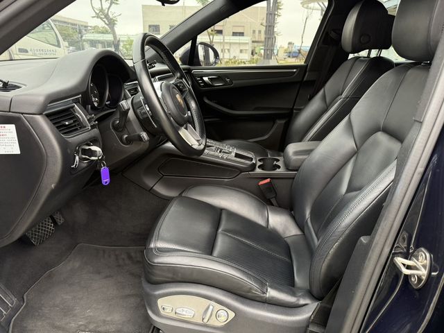 PORSCHE保時捷 MACAN  第8張相片