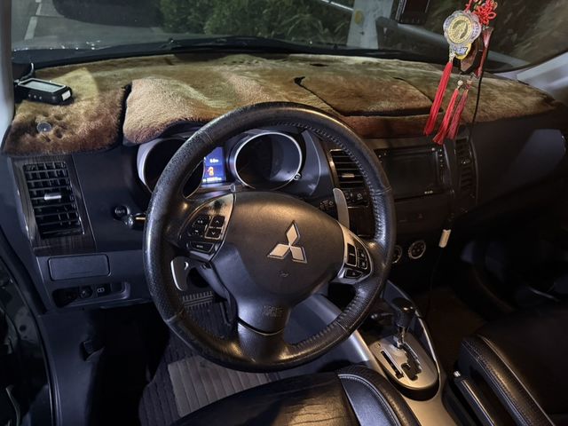 MITSUBISHI三菱 OUTLANDER  第6張相片
