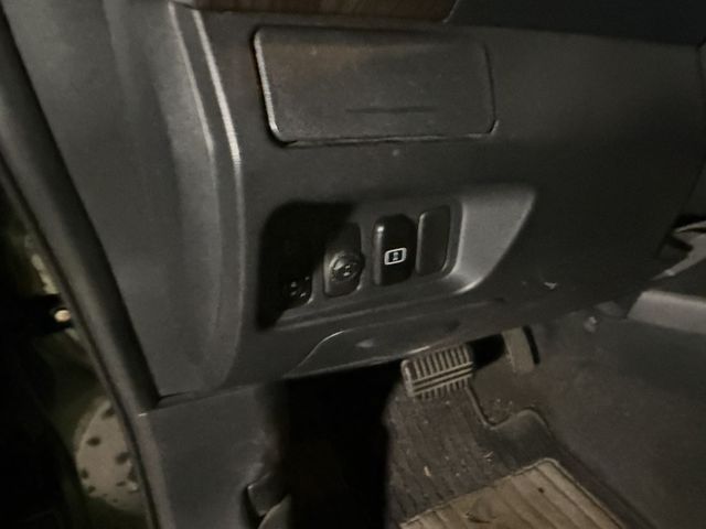 MITSUBISHI三菱 OUTLANDER  第8張相片