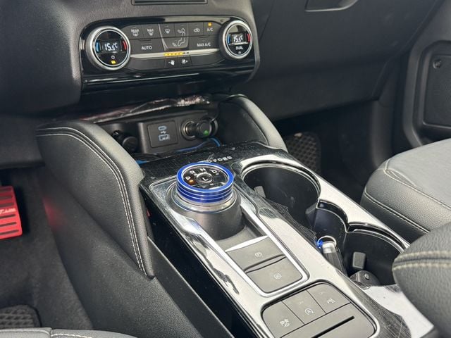 FORD福特 KUGA  第13張相片