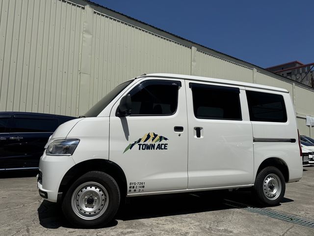 TOYOTA豐田 TOWN ACE  第2張相片