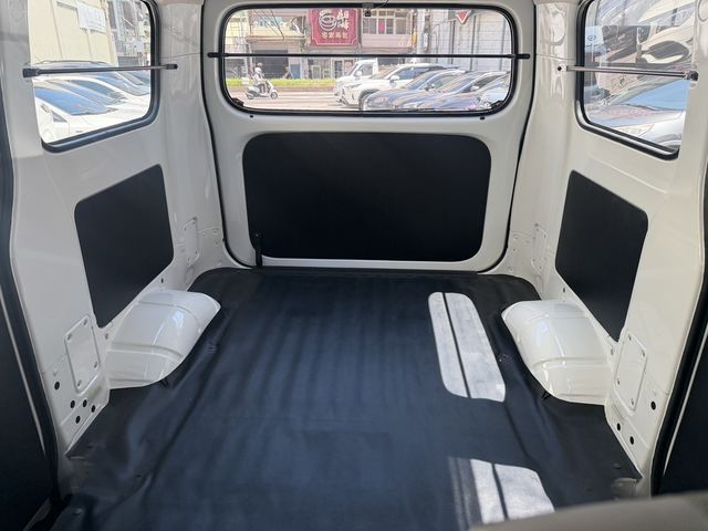 TOYOTA豐田 TOWN ACE  第10張相片