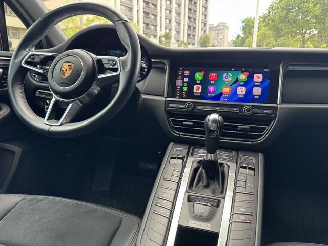 PORSCHE保時捷 MACAN  第15張相片