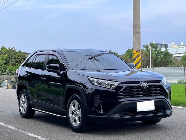 TOYOTA豐田 RAV4  第3張相片