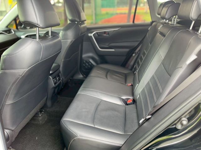 TOYOTA豐田 RAV4  第9張相片