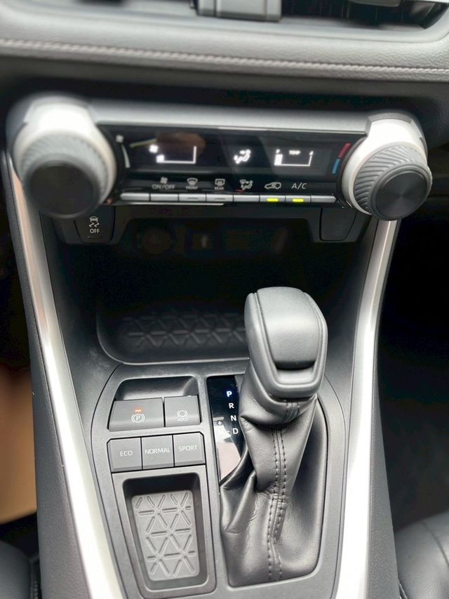 TOYOTA豐田 RAV4  第12張相片