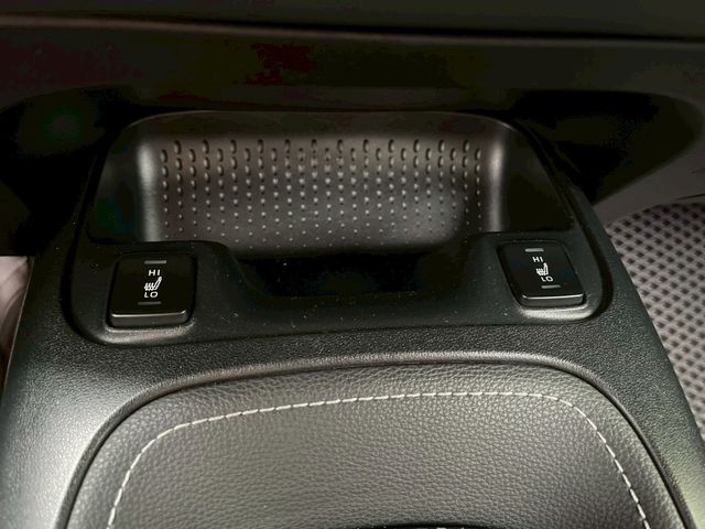 TOYOTA豐田 AURIS  第14張相片