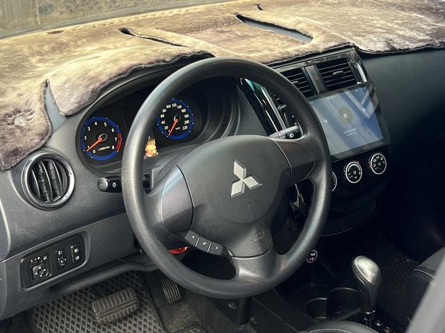 MITSUBISHI三菱 COLT PLUS  第7張相片
