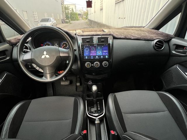 MITSUBISHI三菱 COLT PLUS  第8張相片