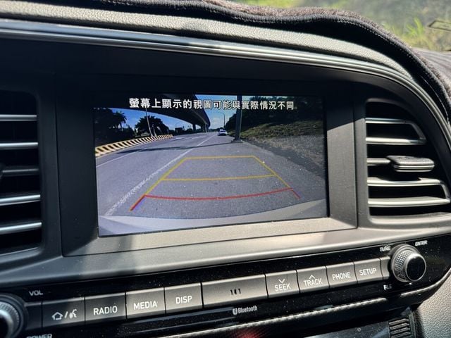 HYUNDAI現代 ELANTRA  第4張相片