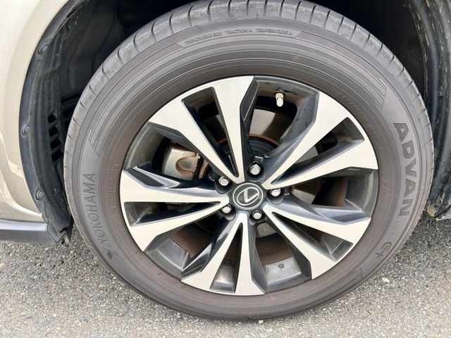 菁英PLUS版/原鈑件/ACC跟車/盲點/免鑰匙/LED頭燈/電動椅/電尾門/車偏/換檔撥片  第10張相片