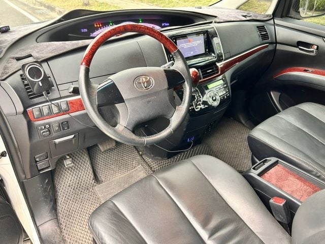 一手車豪華版/原廠保養/原鈑件/360環景/後座影音/第三排座椅電動收折/電滑門/電尾門  第8張相片